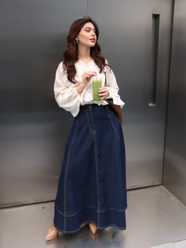 Svanen Off White Frill Shirt With Flowers Detaling